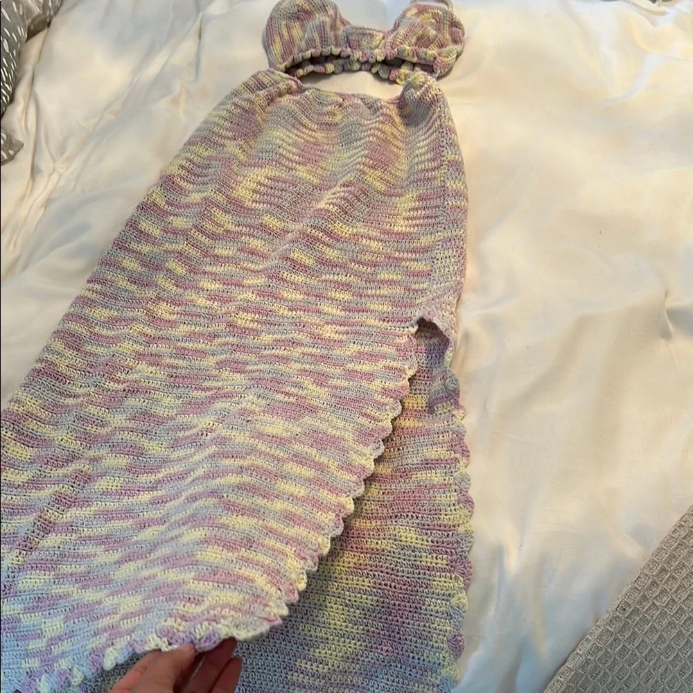 Multicolor Knit Two-Piece Set - Picture 2 of 5